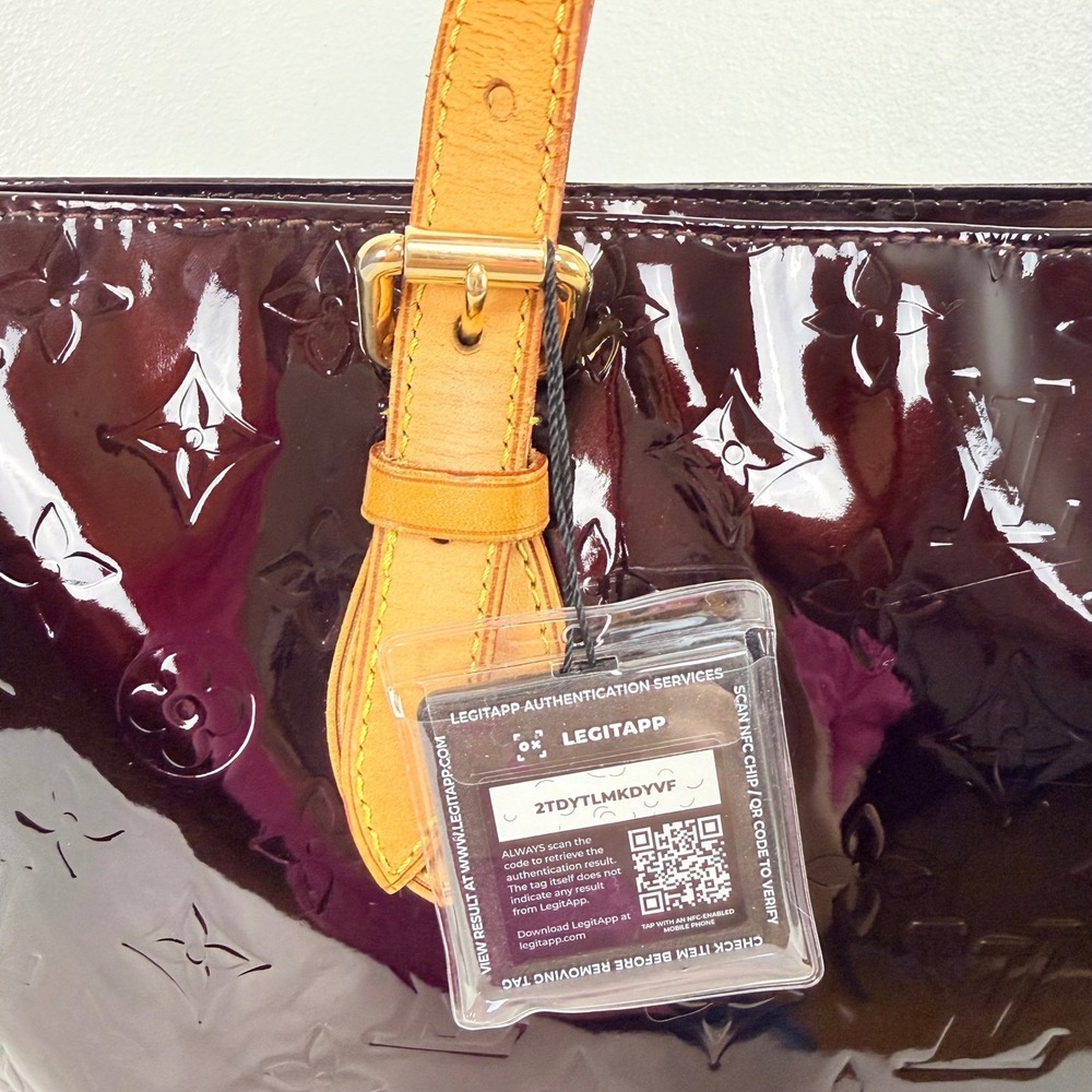 Louis Vuitton Brentwood Tote Amarante Monogram Vernis Patent Leather Bag Red - Picture 7 of 16